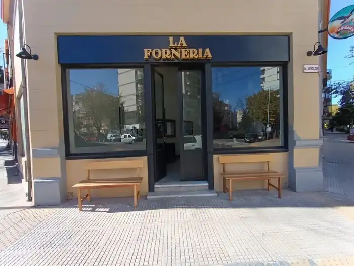 Toldos para comercios — el espacio antes de instalar el toldo